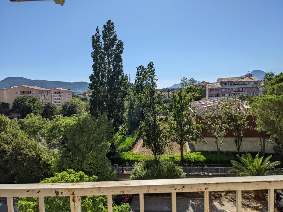 Superbe T2 Proche Des Plages Et Des Commerces 耶尔 外观 照片